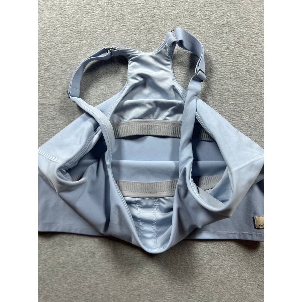 Vuori Daily Cropped Tank Top Women's Large Blue Racerback Sports Activewear - Picture 5 of 8